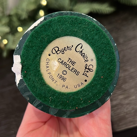 Byers’ Choice Caroler - Picture 7 of 7